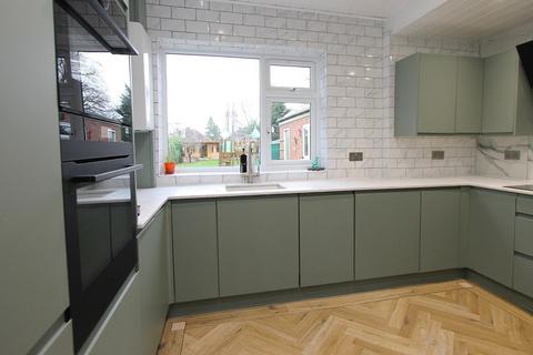 3 bedroom semi-detached house for sale, Vicarage Road, Wollaston, Stourbridge, DY8