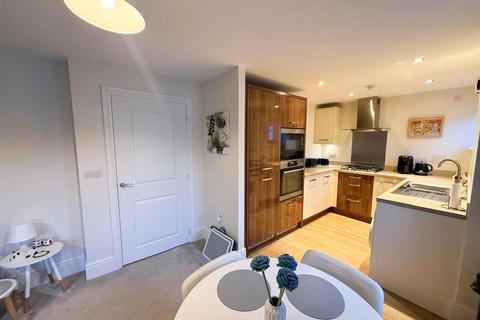 2 bedroom apartment for sale, Willow Avenue, Steeton