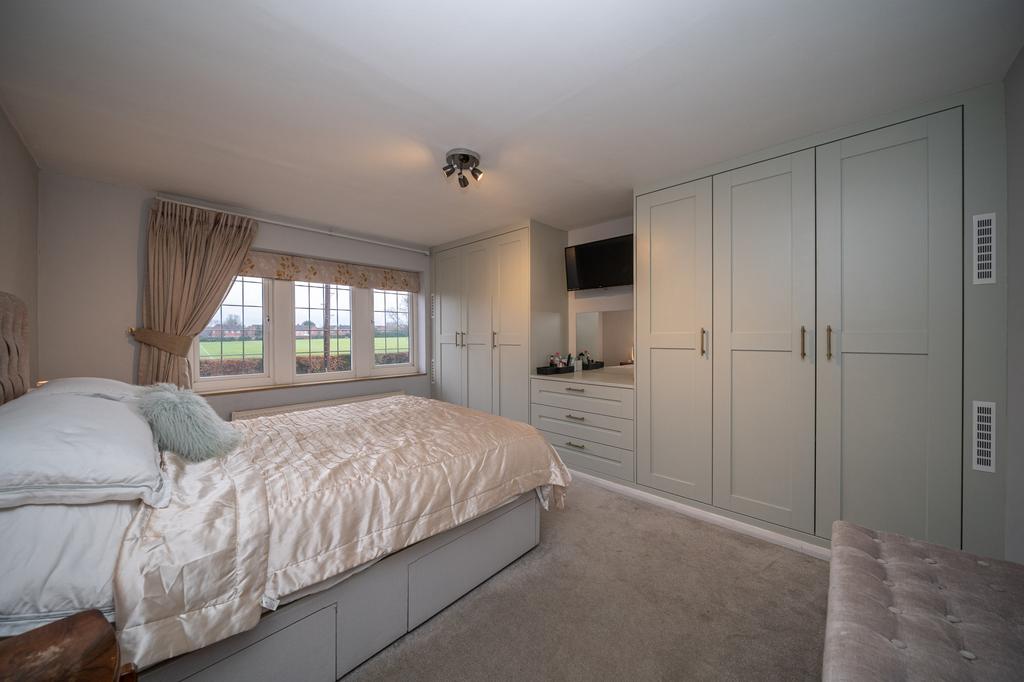 29-Wendover-Way-03696
