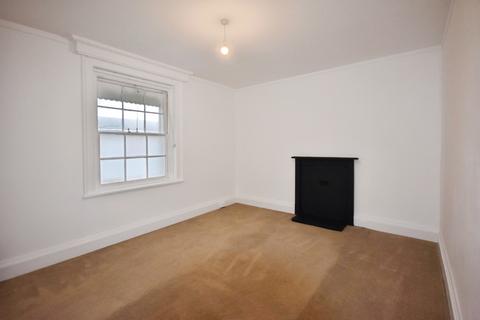 2 bedroom flat to rent, London Road, Brentford