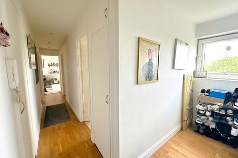 1 bedroom flat for sale, 50 Orchard Close, Radlett, Hertfordshire, WD7 8DN