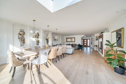 5 bedroom bungalow for sale, Embry Way, Stanmore