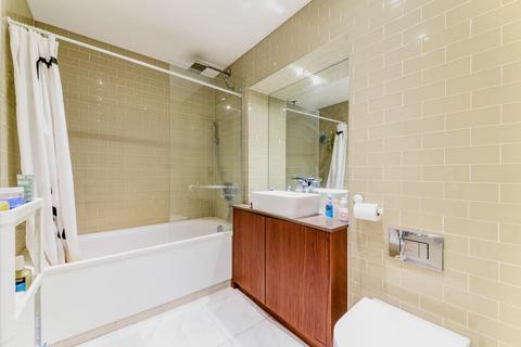 undefined, 6 Lincoln Plaza, London, E14