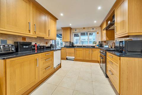 undefined, Minden Close, Chineham