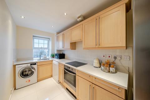 2 bedroom apartment for sale, Pembroke Road, Ruislip, Middlesex