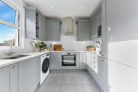 2 bedroom flat for sale, Fortescue Road, Colliers Wood SW19