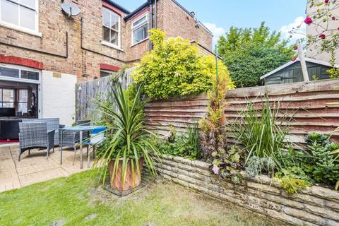 3 bedroom house to rent, Birkbeck Road, London, N12