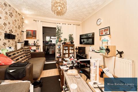3 bedroom semi-detached house for sale, Munster Avenue, Hounslow, TW4