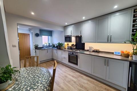 2 bedroom terraced house for sale, Osborne Road, Central Totton, SO40