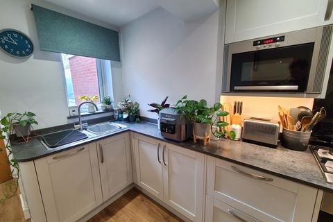 2 bedroom terraced house for sale, Osborne Road, Central Totton, SO40