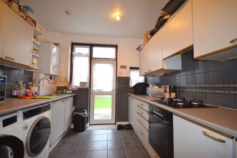 3 bedroom terraced house for sale, Hughenden Avenue, Kenton, HA3
