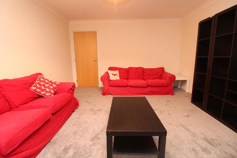 2 bedroom flat to rent, Strathcona Drive, Glasgow G13