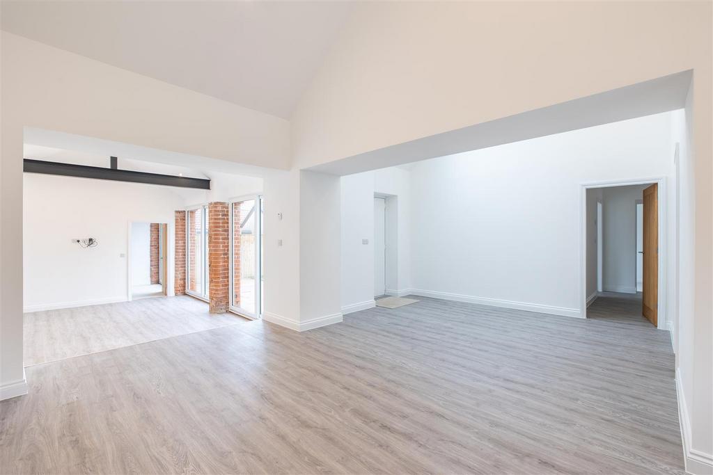 The Courtyard 1 Kitchen Dining Room-6.jpg