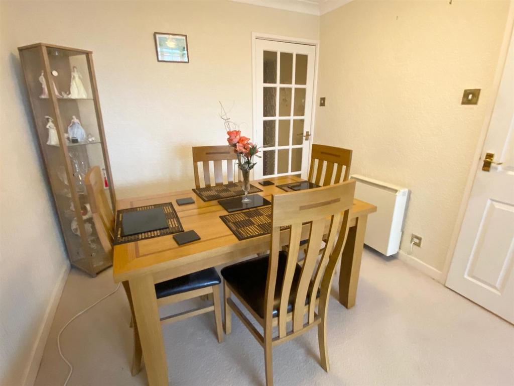 Dining area.jpg