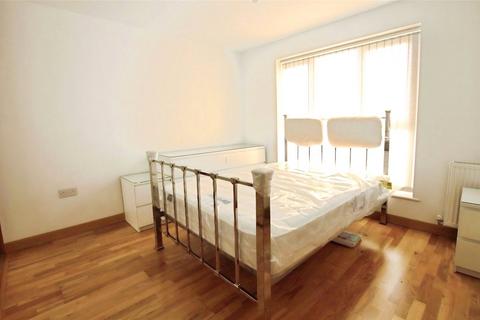 1 bedroom flat to rent, Porters Way, West Drayton, UB7