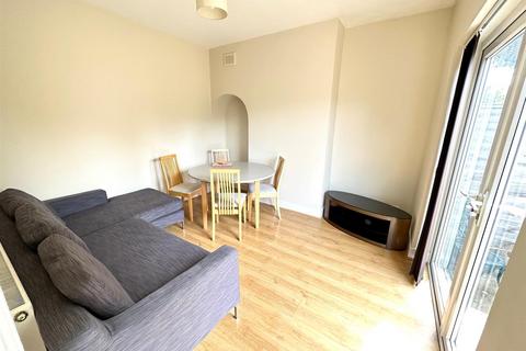 undefined, Dellfield Crescent, Uxbridge,