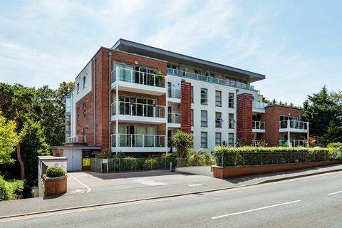 2 bedroom flat to rent, Branksome Wood Road, Bournemouth,