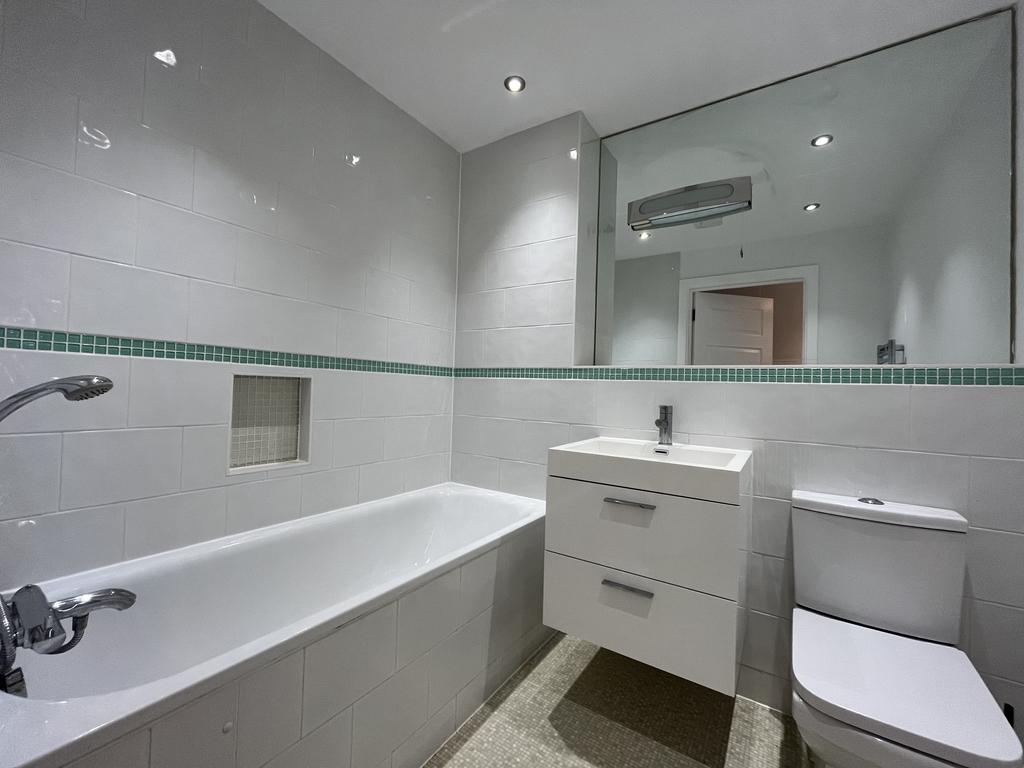 Main bathroom