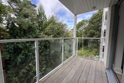 2 bedroom flat to rent, Branksome Wood Road, Bournemouth,