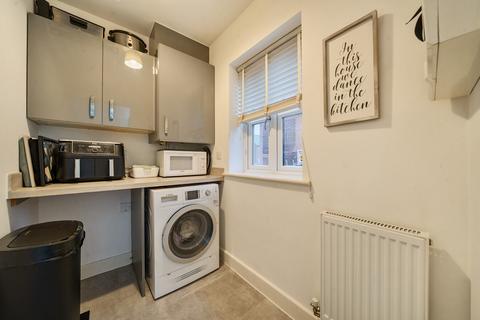 3 bedroom detached house for sale, Lennon Way, Aylesbury HP21
