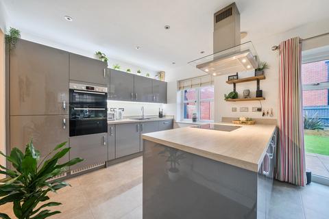 3 bedroom detached house for sale, Lennon Way, Aylesbury HP21