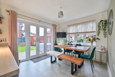 3 bedroom detached house for sale, Lennon Way, Aylesbury HP21