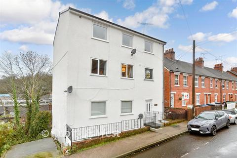 2 bedroom maisonette for sale, Farningham Road, Caterham, Surrey
