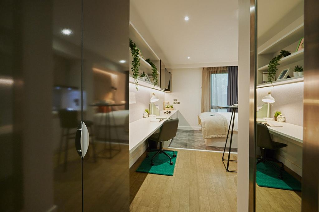 APARTO GLASGOW PLATINUM STUDIO.jpg