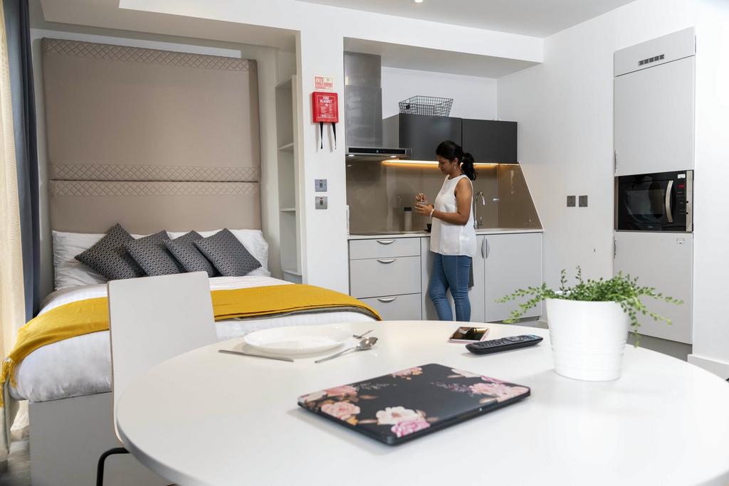 Glasgow diamond studio12312-westgateone.jpg