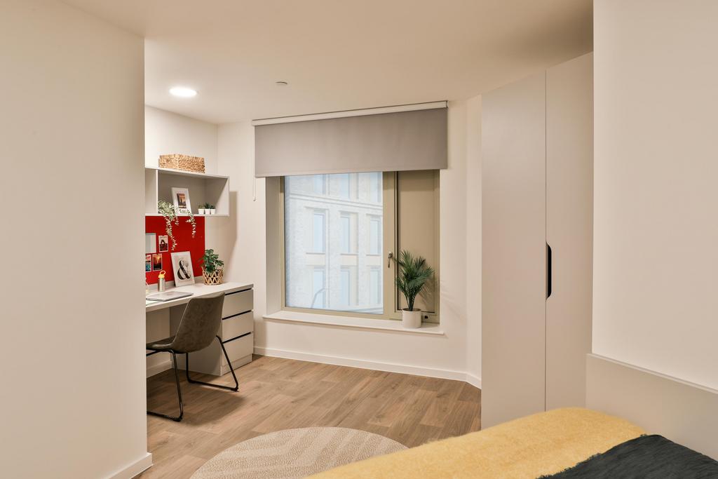 Platinum Ensuite (6 of 7).jpg