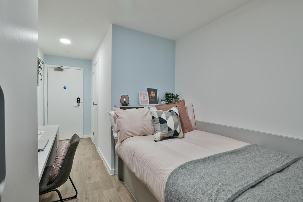 Silver Ensuite (16 of 25) (1).jpg