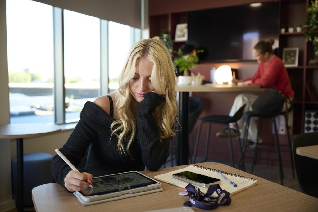 250904 APARTO BRISTOL 1114 (1).jpg