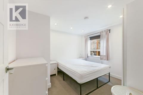 1 bedroom flat to rent, East Street, Epsom, KT17