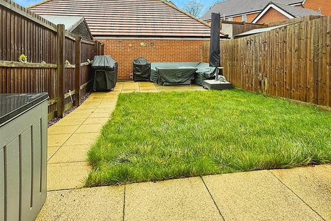 2 bedroom terraced house for sale, Woodpecker Drive, Hemel Hempstead HP3