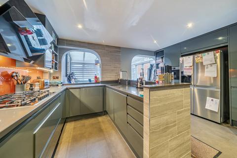 undefined, Newis Crescent, Clifton, Shefford, SG17