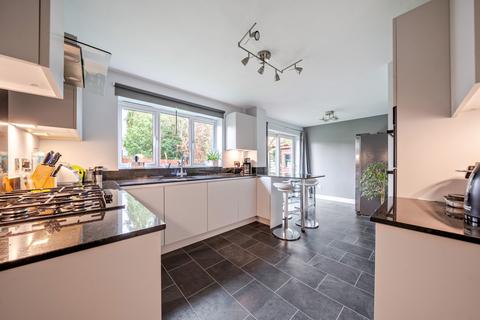 4 bedroom detached house for sale, KNAPHILL