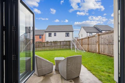 4 bedroom detached house for sale, Old College View, Sauchie, FK10