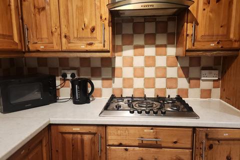 1 bedroom in a house share to rent, Wanstead Park Road, Ilford IG1