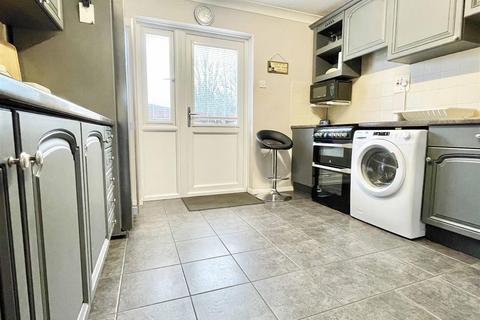 4 bedroom end of terrace house for sale, Trenchard Crescent, Springfield, Chelmsford