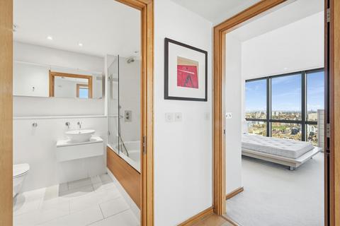 1 bedroom flat to rent, Hertsmere Road, London, E14.
