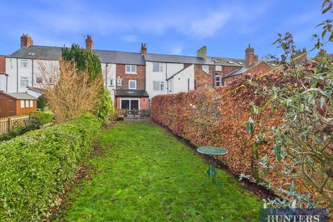 4 bedroom terraced house for sale, West Avenue, Filey