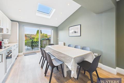 4 bedroom terraced house for sale, West Avenue, Filey