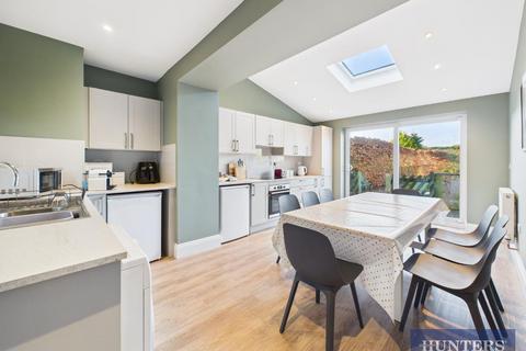 4 bedroom terraced house for sale, West Avenue, Filey