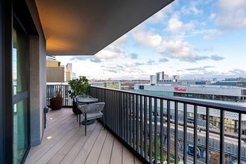 2 bedroom flat for sale, Westmont Apartments, White City, London, W12