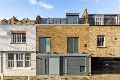 2 bedroom terraced house for sale, Cadogan Lane, Belgravia, London