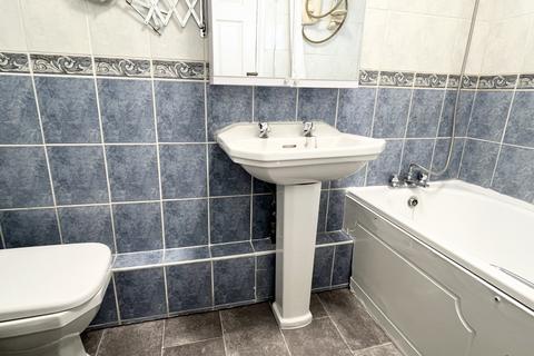 3 bedroom terraced house to rent, Bonner Court, Coopers Walk, Waltham Cross, Hertfordshire, EN8