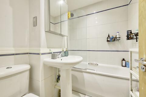 1 bedroom flat to rent, Bluewater House, Smugglers Way, Wandsworth, SW18