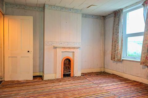 3 bedroom end of terrace house for sale, 15 Widred Road, Dover, Kent, CT17 0BT