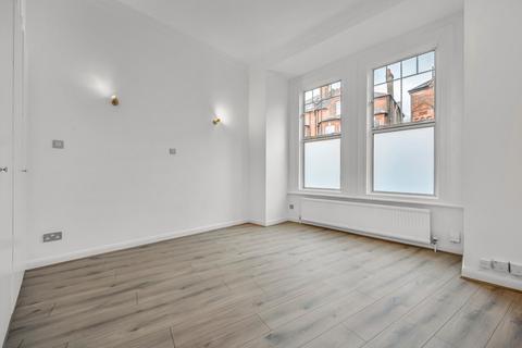 2 bedroom flat for sale, Downside Crescent, Belsize Park, London