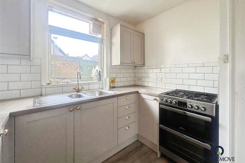 2 bedroom detached house to rent, Chichester Road, West Sussex PO21